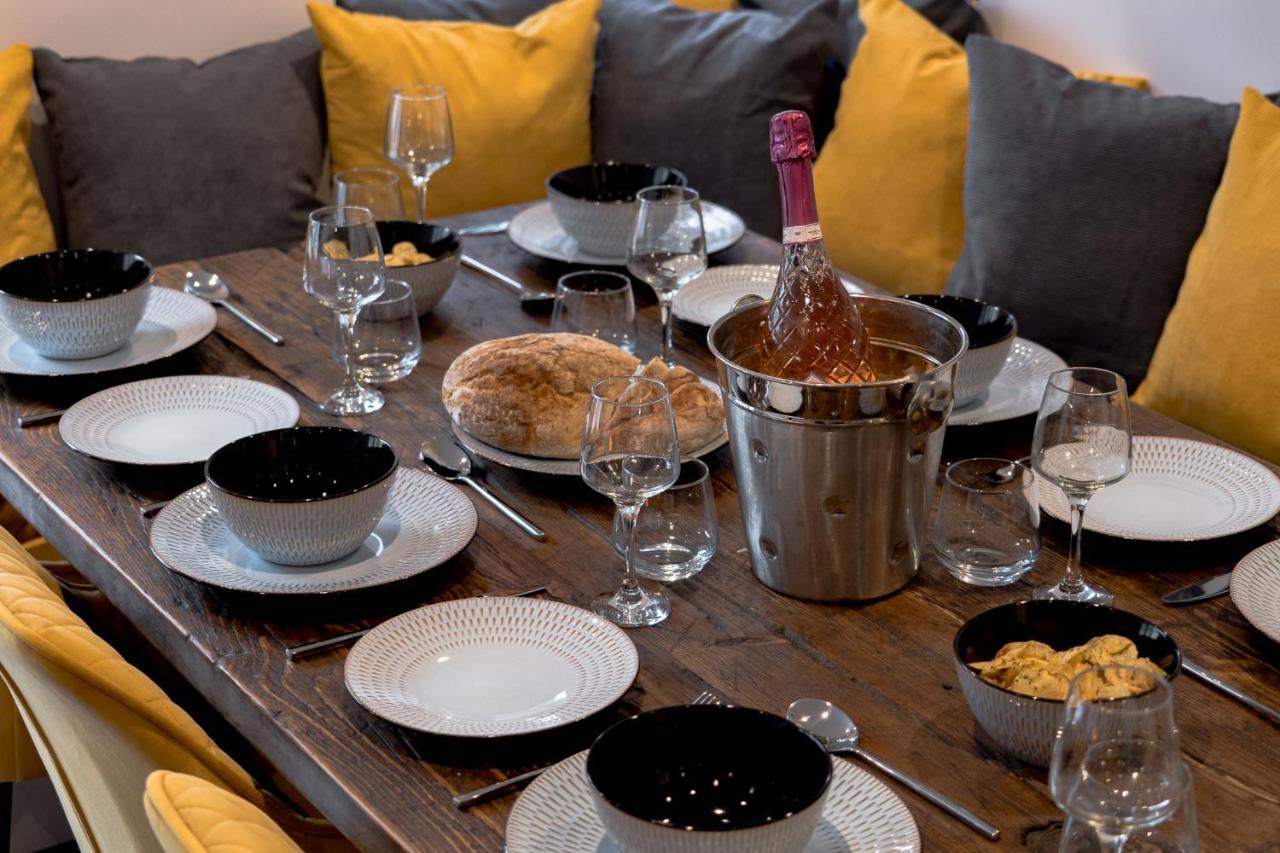 Luxurious Grand 6 Bedroom Home In Bath - Perfect For Groups & Sleeps 12! Exterior photo
