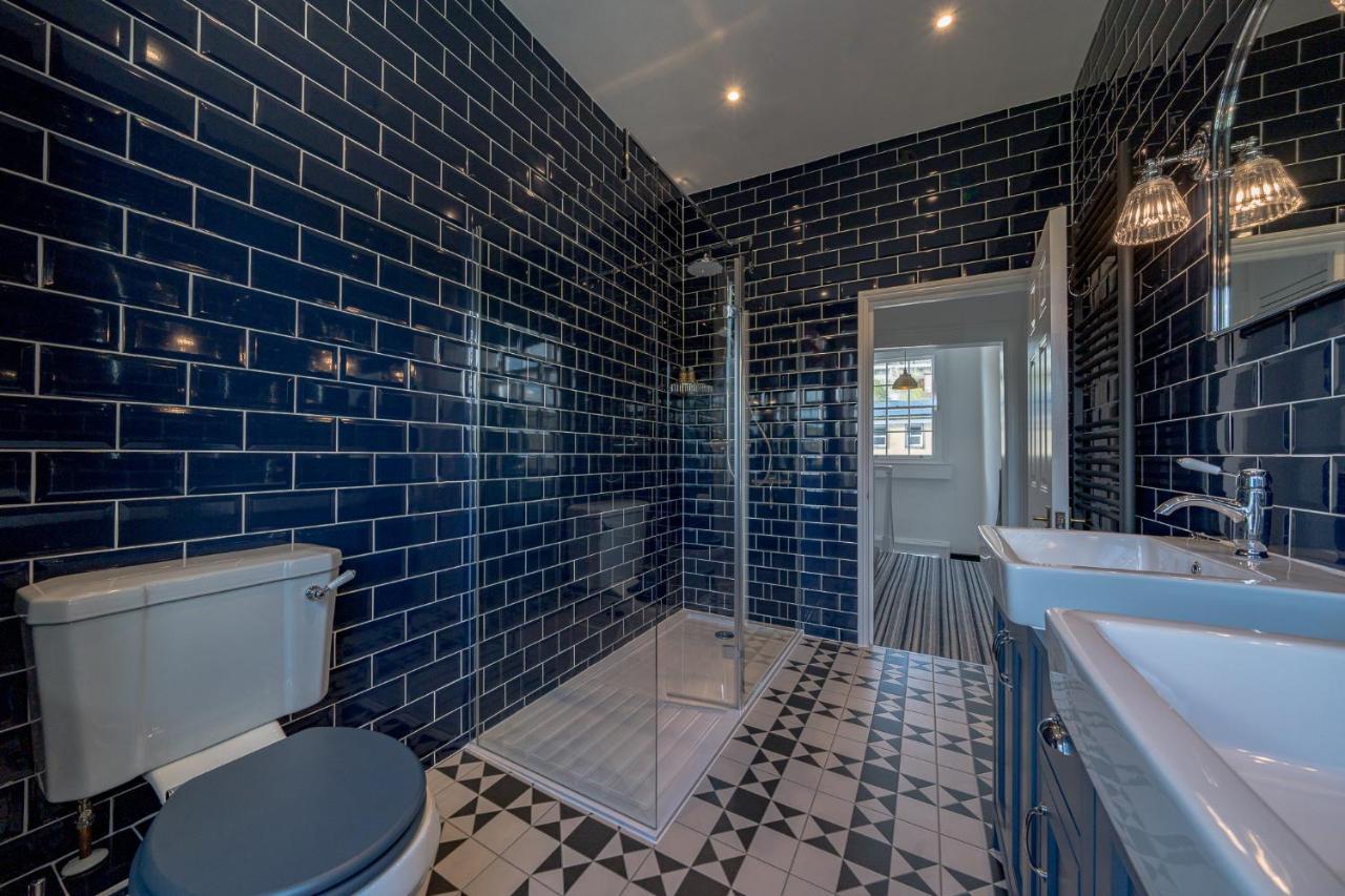Luxurious Grand 6 Bedroom Home In Bath - Perfect For Groups & Sleeps 12! Exterior photo