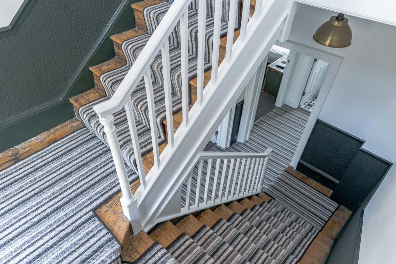 Luxurious Grand 6 Bedroom Home In Bath - Perfect For Groups & Sleeps 12! Exterior photo
