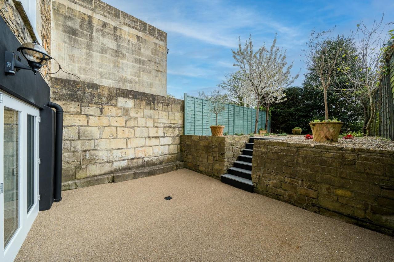 Luxurious Grand 6 Bedroom Home In Bath - Perfect For Groups & Sleeps 12! Exterior photo